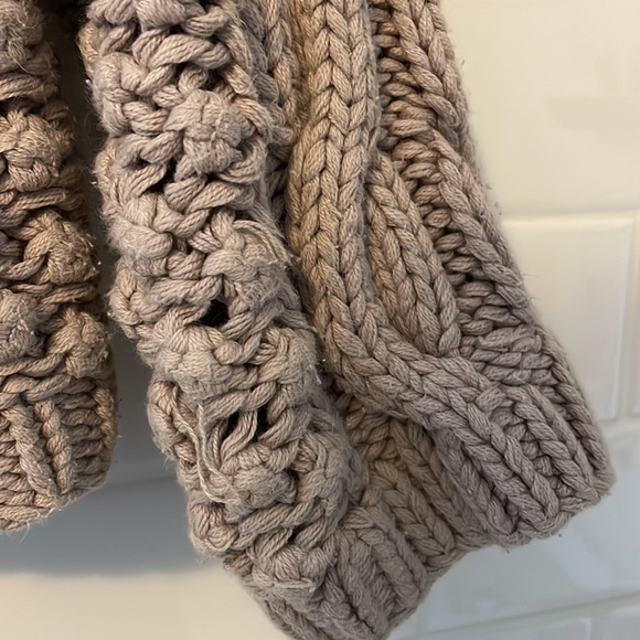 SHAE Anthro cropped shrug/sweater - Picture 7 of 8